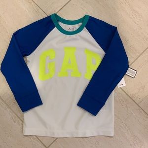 NWT 4T GAP long sleeve rash guard